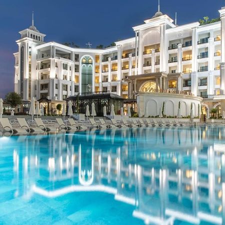 Merit Royal Diamond Hotel & Spa Кирения Екстериор снимка